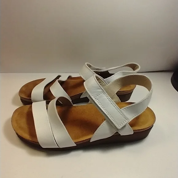 Naot Kayla White Leather Comfort Wedge Sandals Women's sz 7(38). - Picture 4 of 10